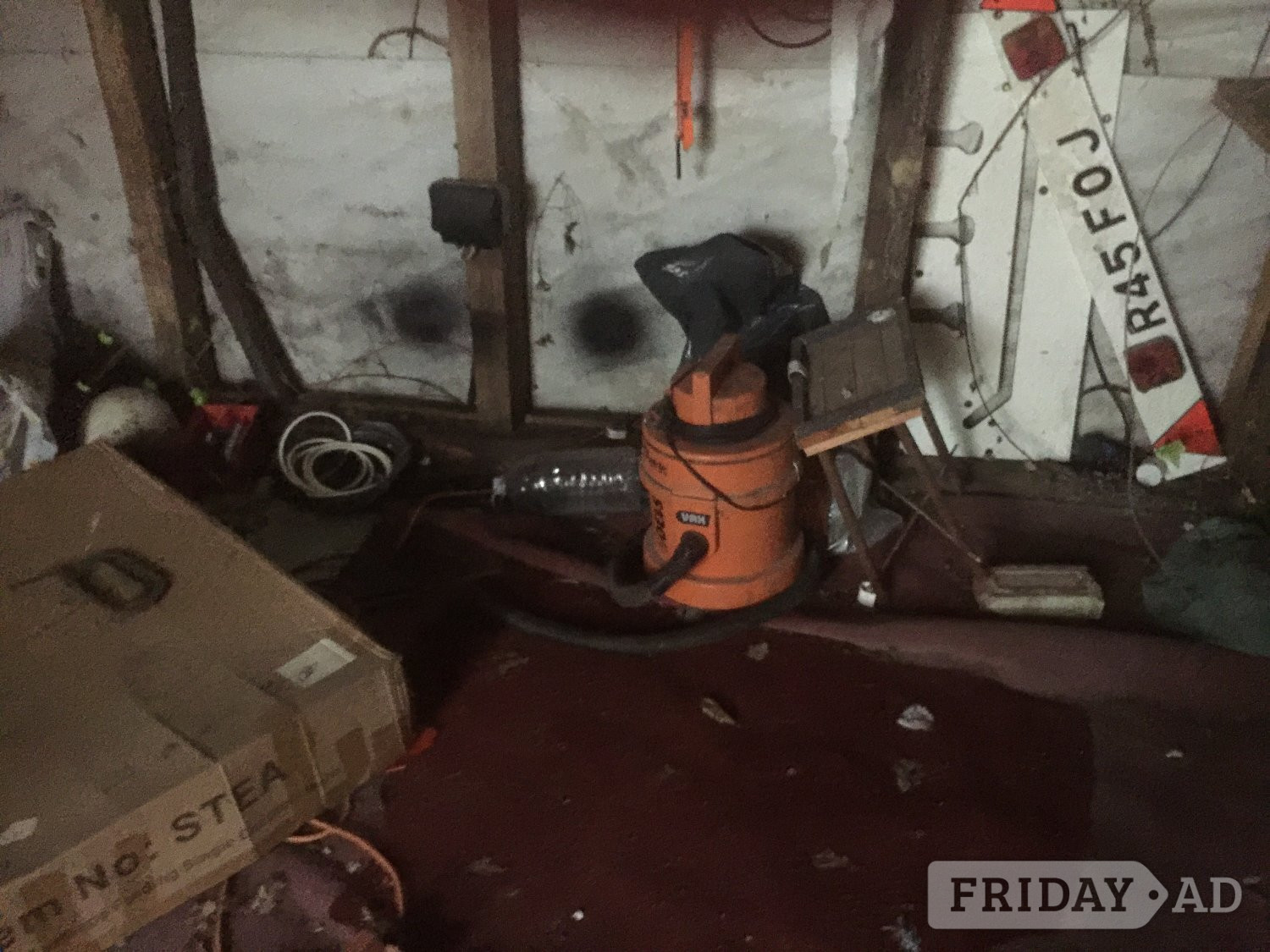 Barn/workshop items free to collector - DIY in Crawley