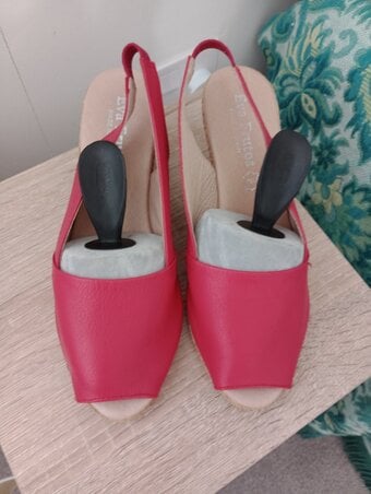 Red summer peep toe shoes size 6