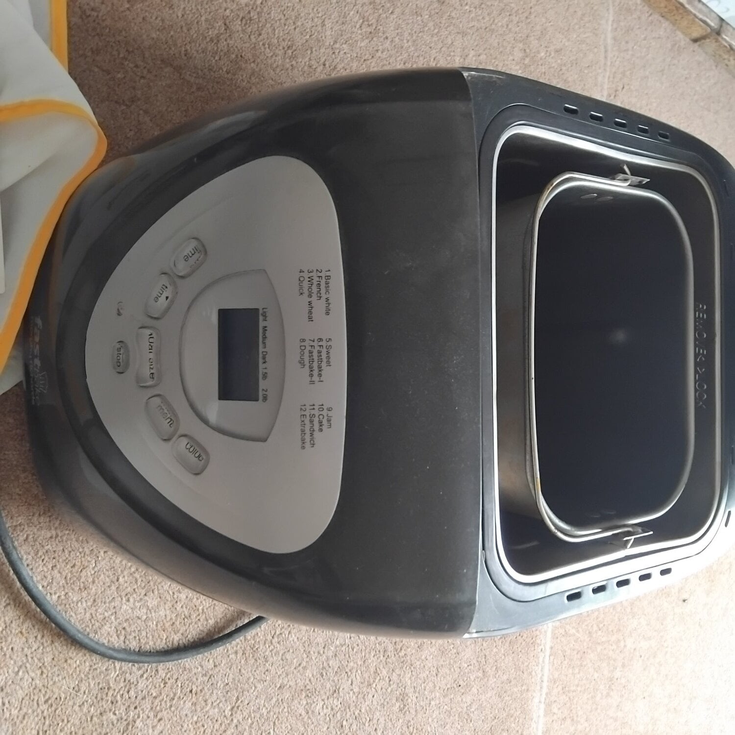 BREADMAKER MORPHY RICHARDS FASTBAKE  12 PROGRAMS  - Home Appliances in Fareham