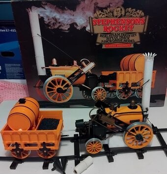 STEPHENSONS ROCKET STEAM LOCO BOXED 