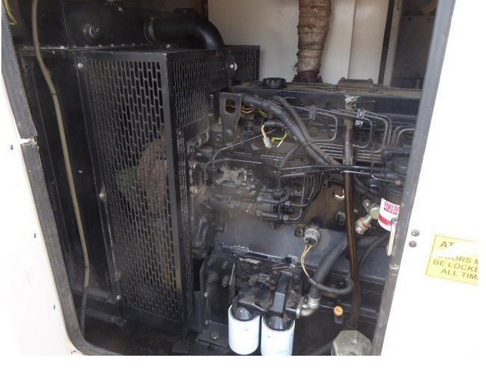 100 KWA - 2005 FG WILSON  PERKINS ENGINE - DIY in Birchington