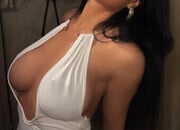 MARIANNE sexy brunette escort in Bristol area