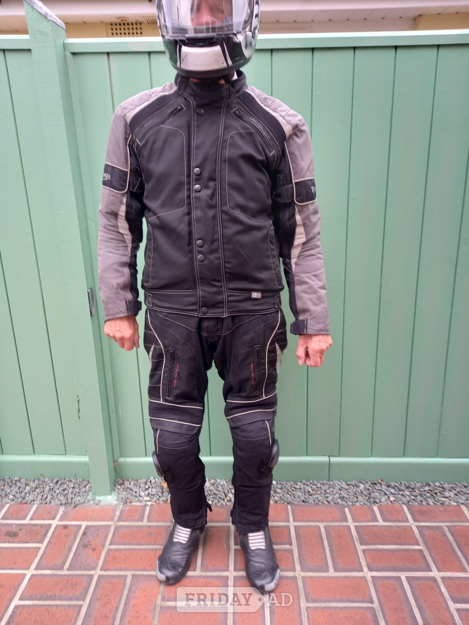 TRIUMPH MOTOR CYCLE SUIT .
