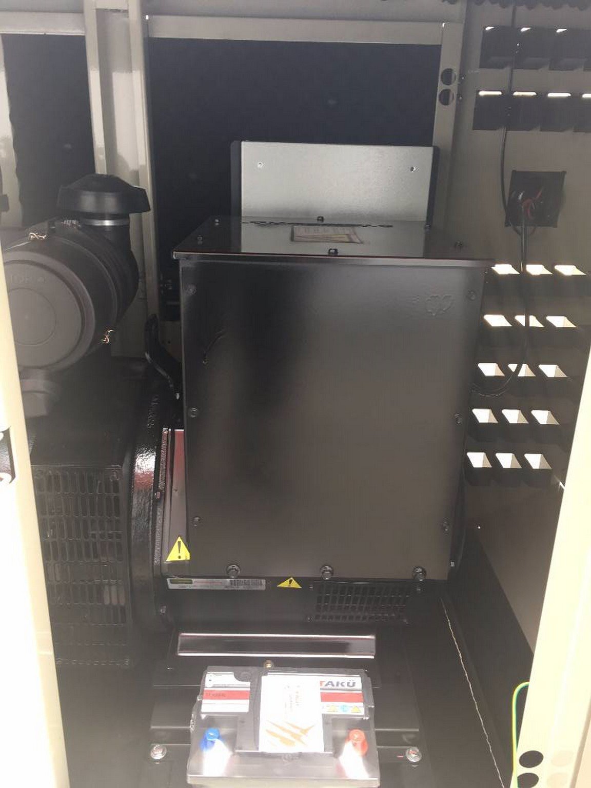 50 KWA Perkins 1103A-33TG1 - DIY