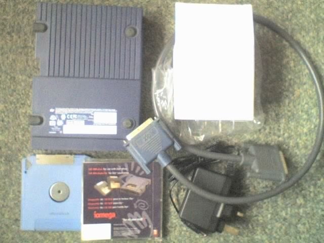 IOMEGA, External 100Mb ZIP Parallel Drive & PSU, 25way PAR. INTERFACE - USED