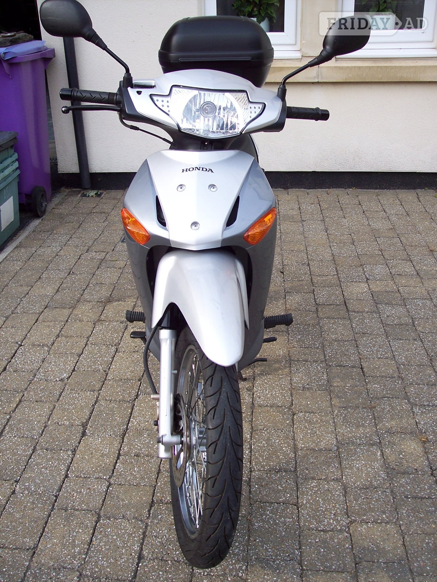 Honda Innova ANF125-A  2012 Low Mileage - Motorbikes, Scooters & Quads in Tavistock