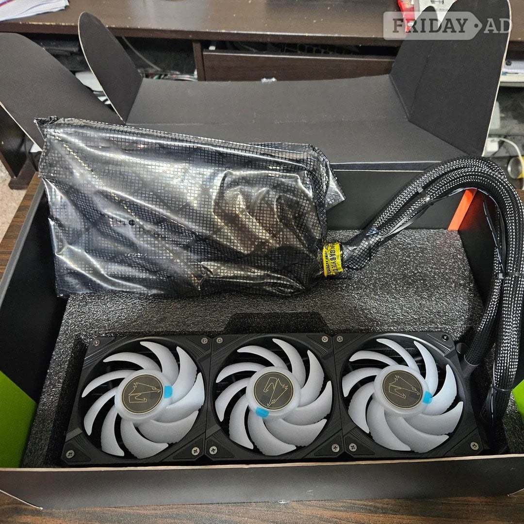 Gigabyte AORUS RTX 5090 XTREME WATERFORCE WB 32G GV-N5090AORUSX W - Computers & Electronics in Glasgow