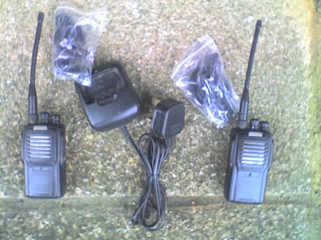 Waterlooville 2 x VITAI VT-8800 Radio Transceiver - long-range professional radio with Charger