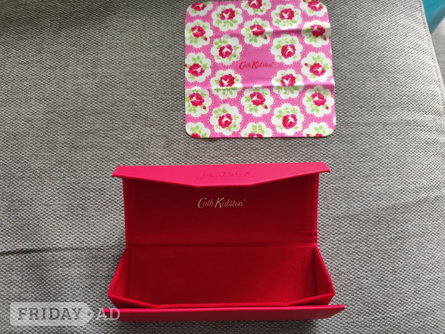 Kath Kidston glasses case with cloth 