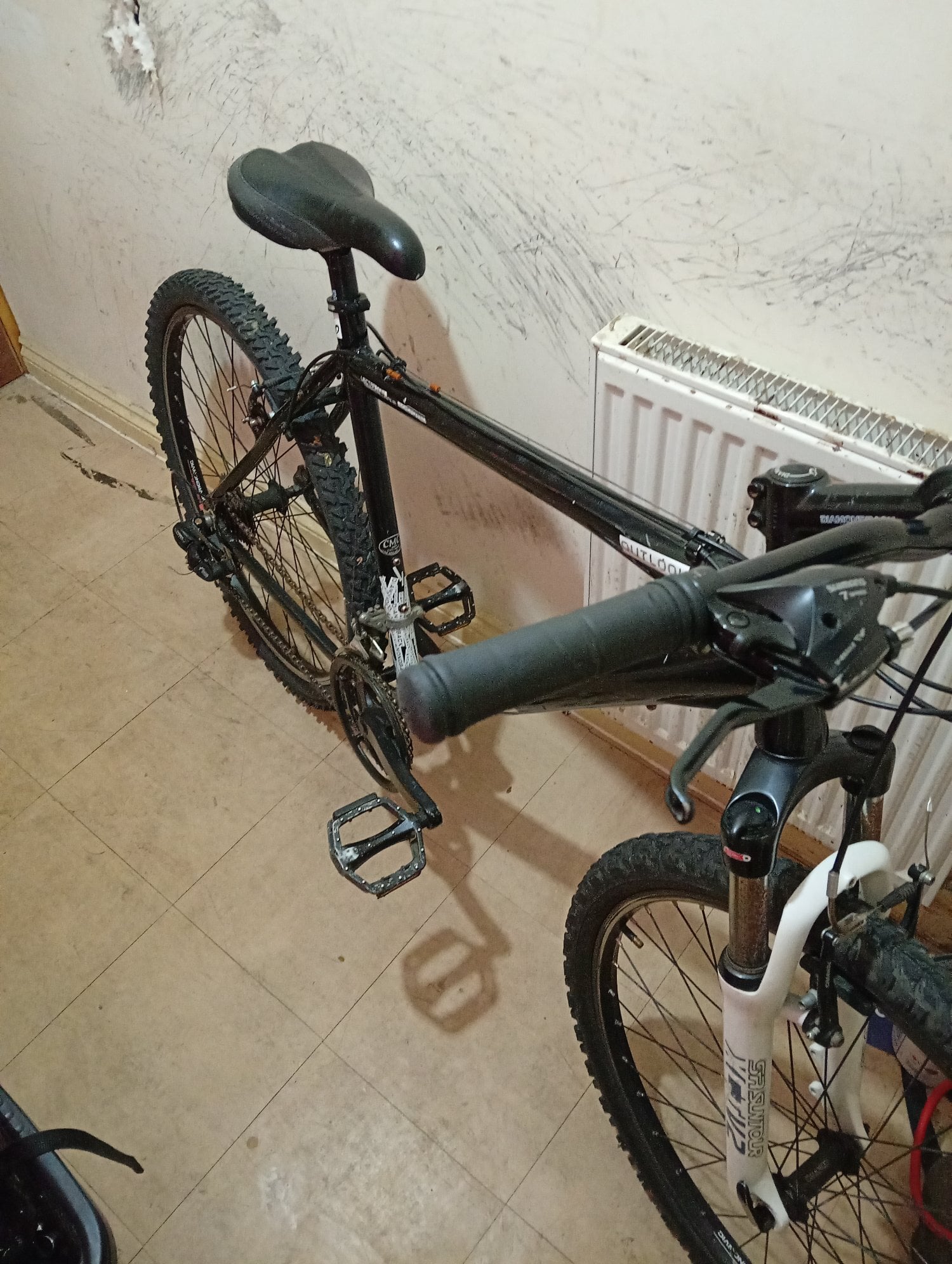 Diamond back hydra series 6061. Aluminium frame smooth ride in Fareham