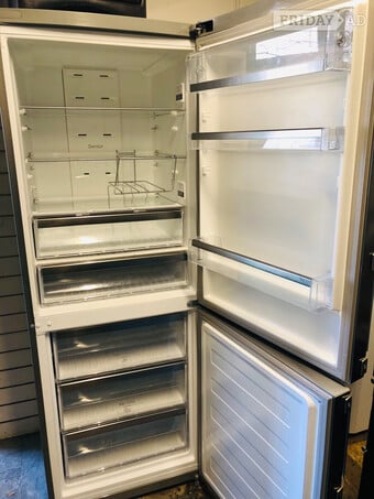 Hotpoint frost free big size fridge freezer 