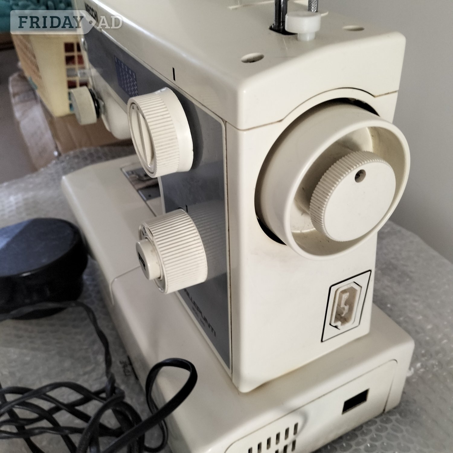 Wisbech Necchi Millepunti model 540b sewing machine