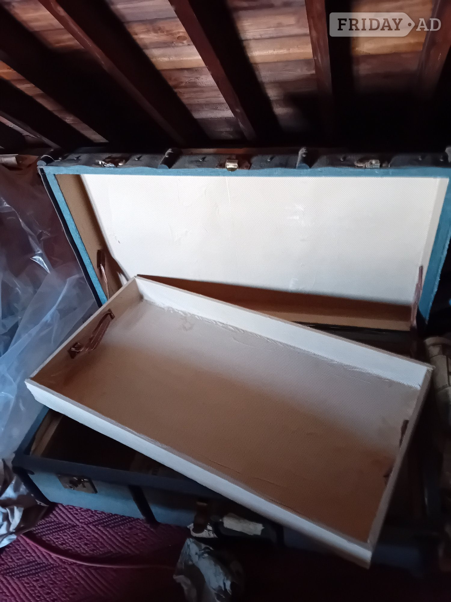 Eastbourne Blue/grey travlling trunk