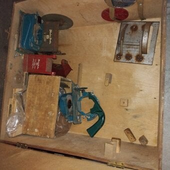 BLACK DECKER VINTAGE ELECTRICAL ITEMS IN A CUPBOARD 