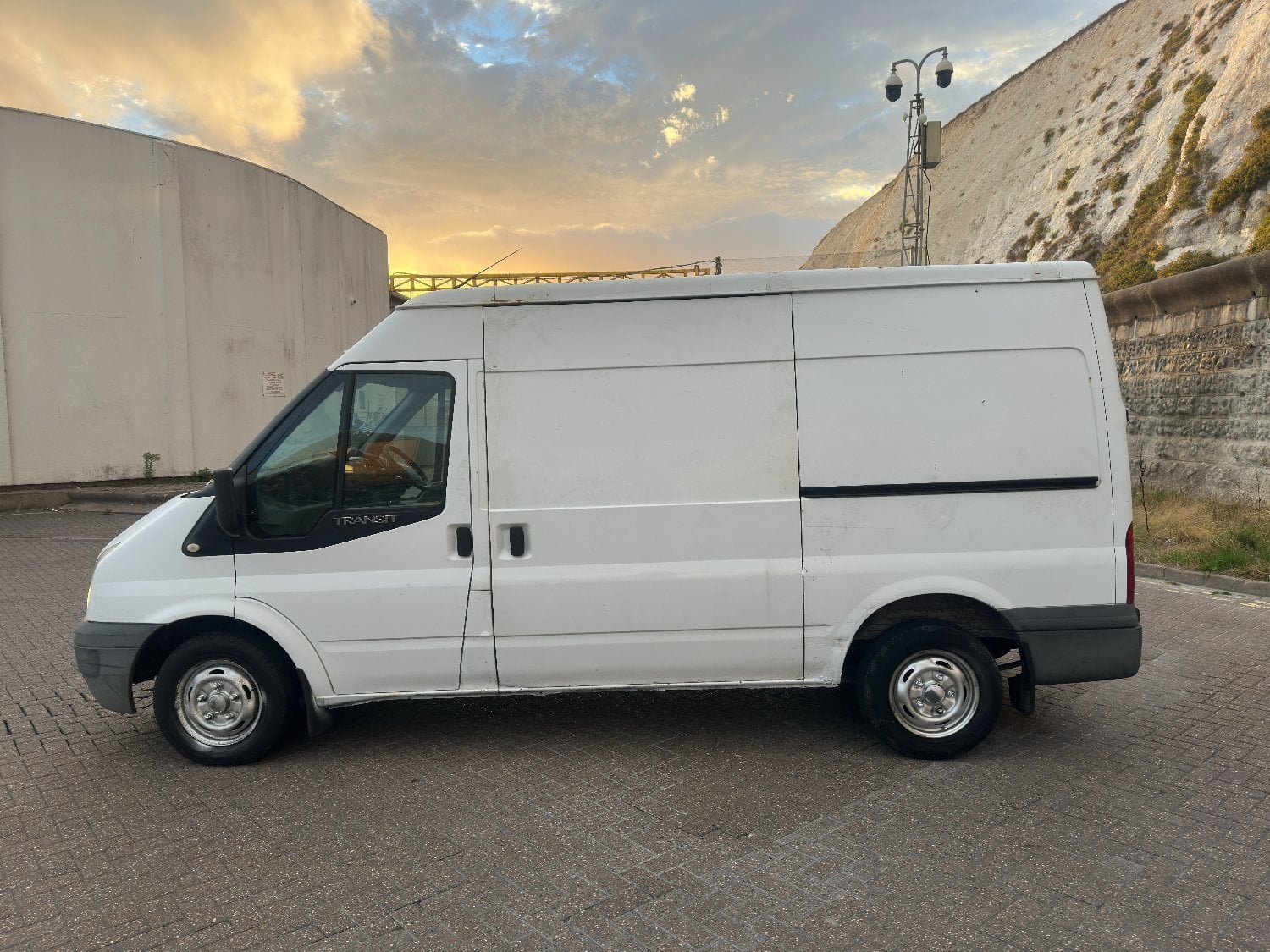 [ berth ]Ford Transit