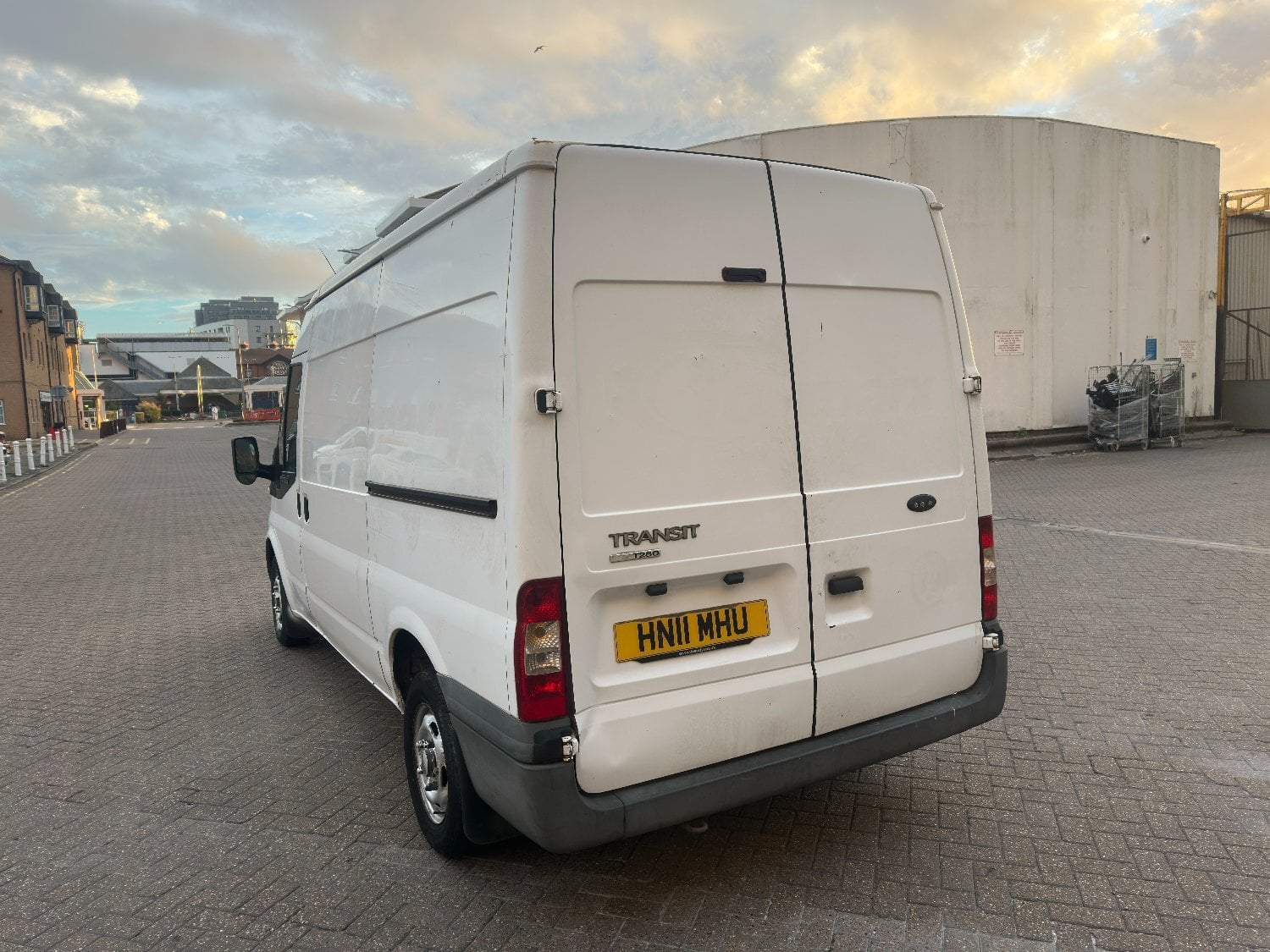 2011 Ford Transit T280 MWB - New Years MOT - 2 Keys - No VAT - Vans & Commercial Vehicles in Brighton