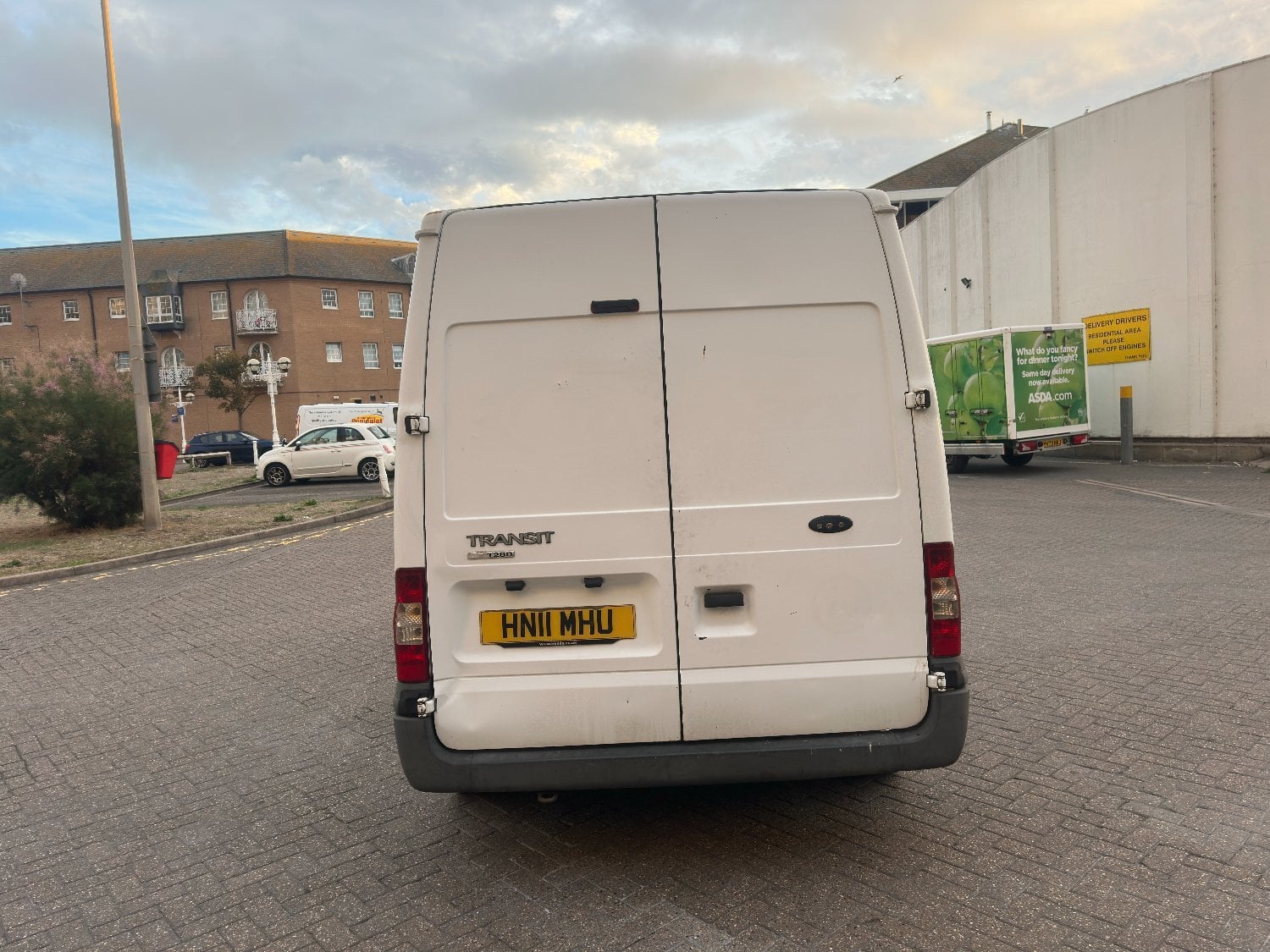 2011 Ford Transit T280 MWB - New Years MOT - 2 Keys - No VAT - Vans & Commercial Vehicles