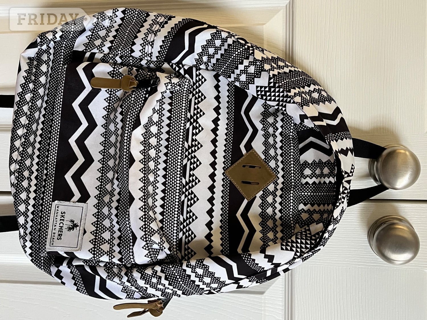 Sketchers Black & white backpack  in Peterborough