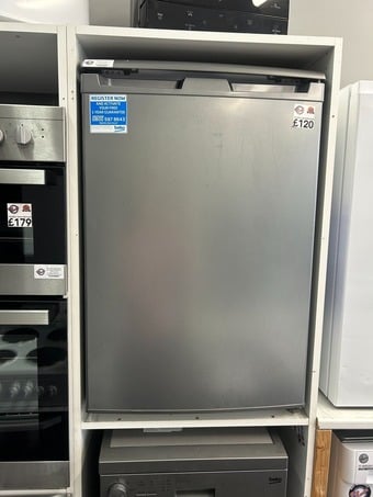 BEKO UNDERCOUNTER FRIDGE