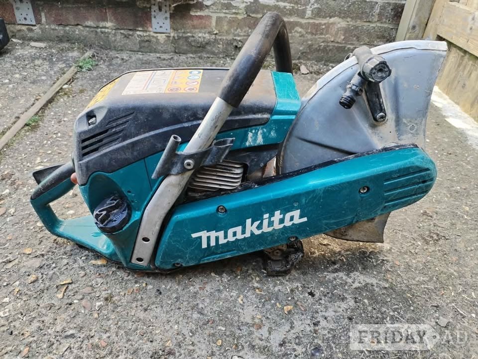 Makita ek6100 petrol disc cutter