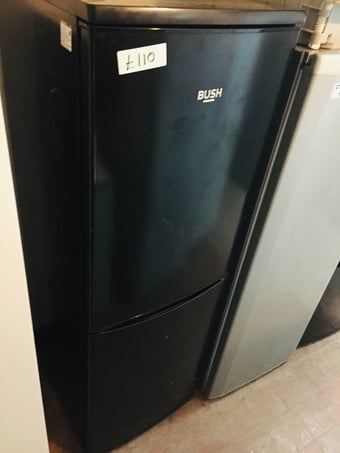 Black bush frost free fridge freezer in Great condition £110