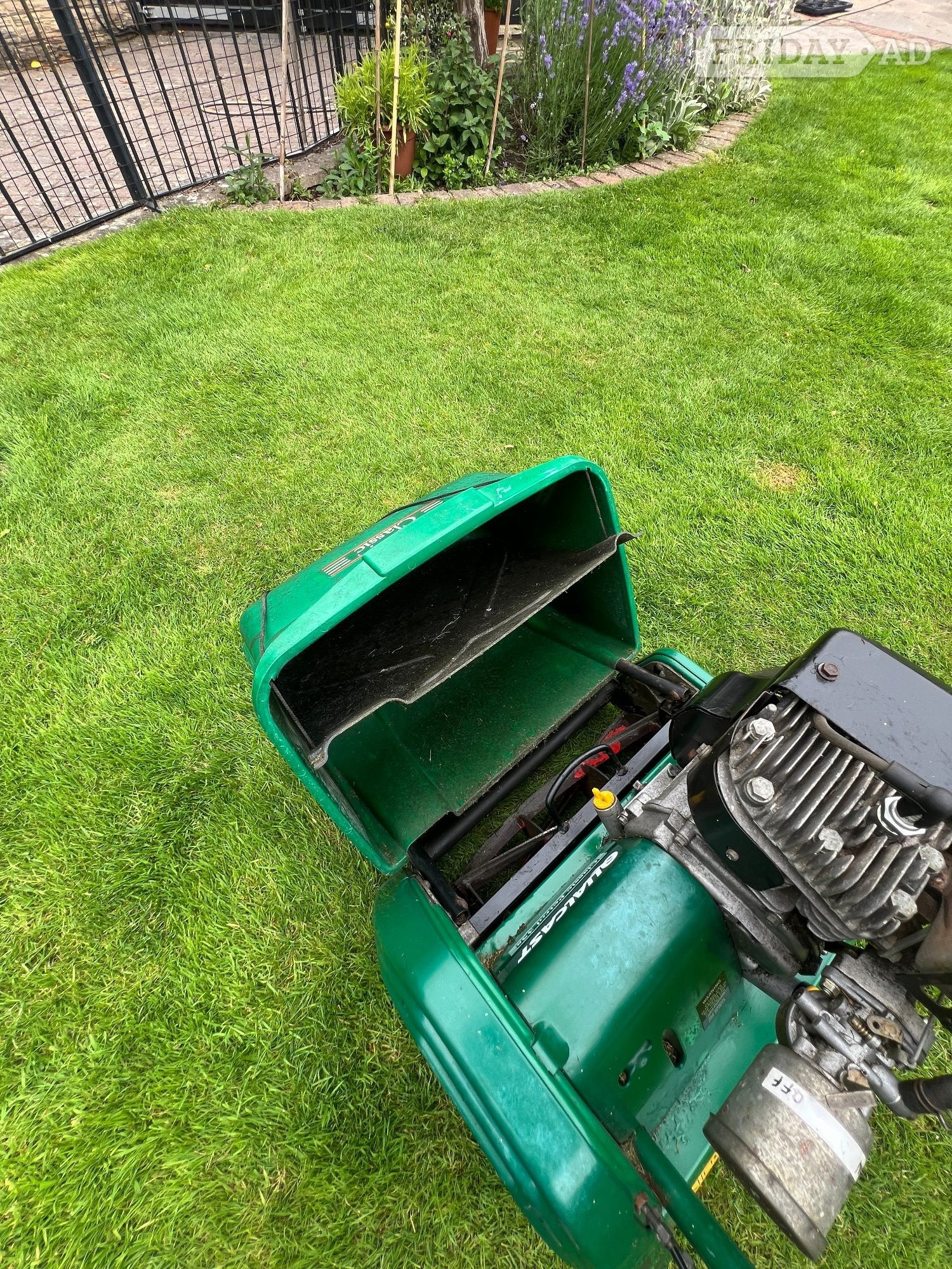 Qualcast Classic 35S petrol lawnmower - Garden