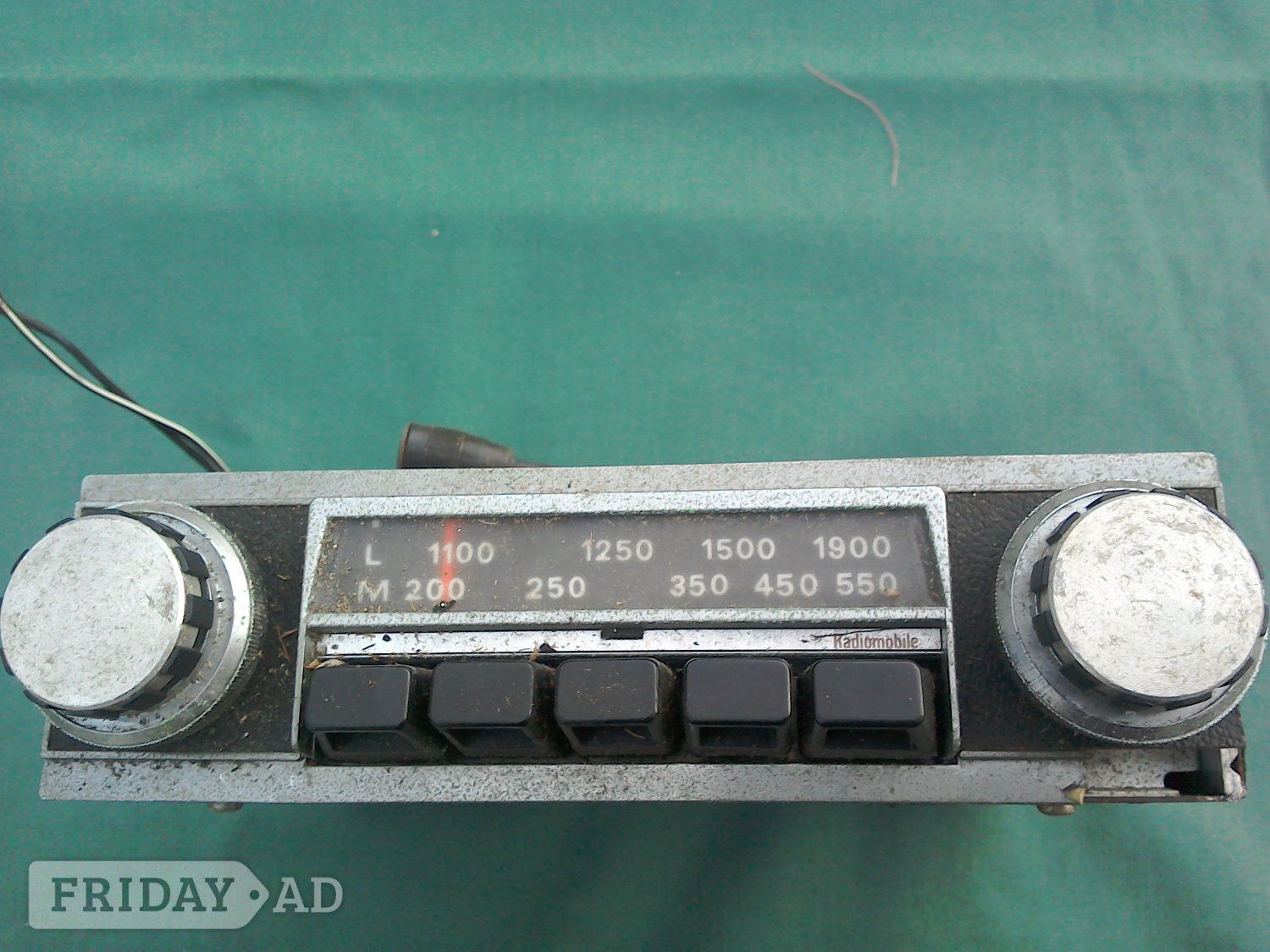 Classic car radio, m/l radio mobile.