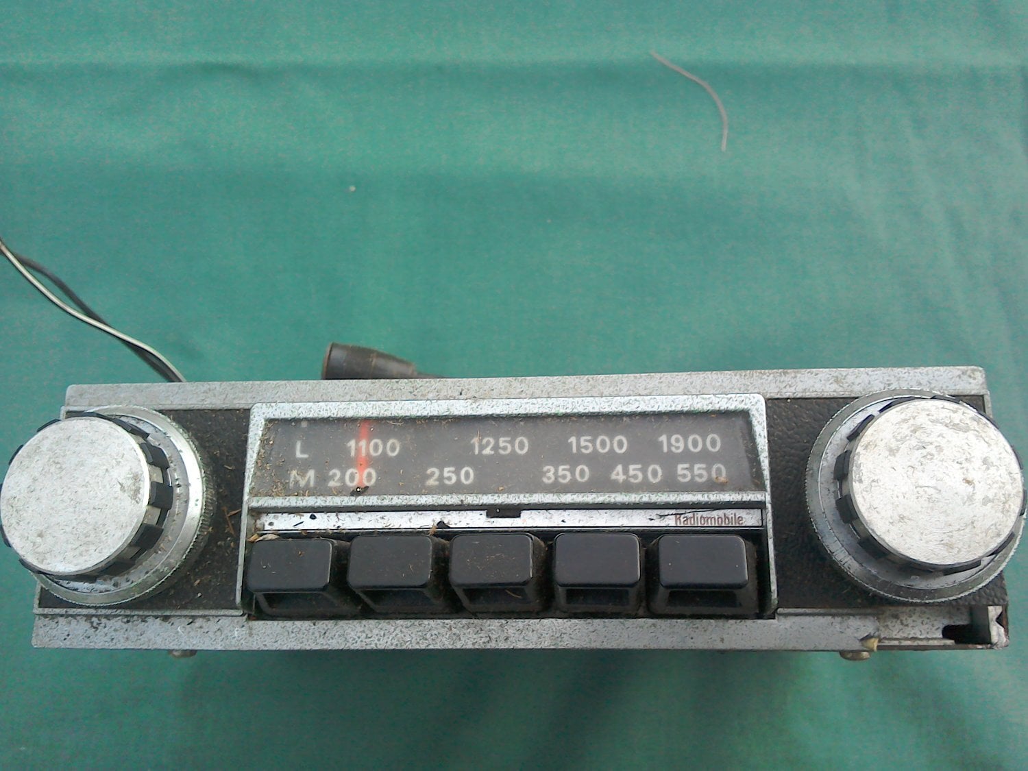 Classic car radio, m/l radio mobile.