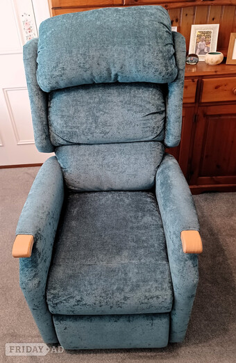 Rise & Recline Seminar electronic arm chair.