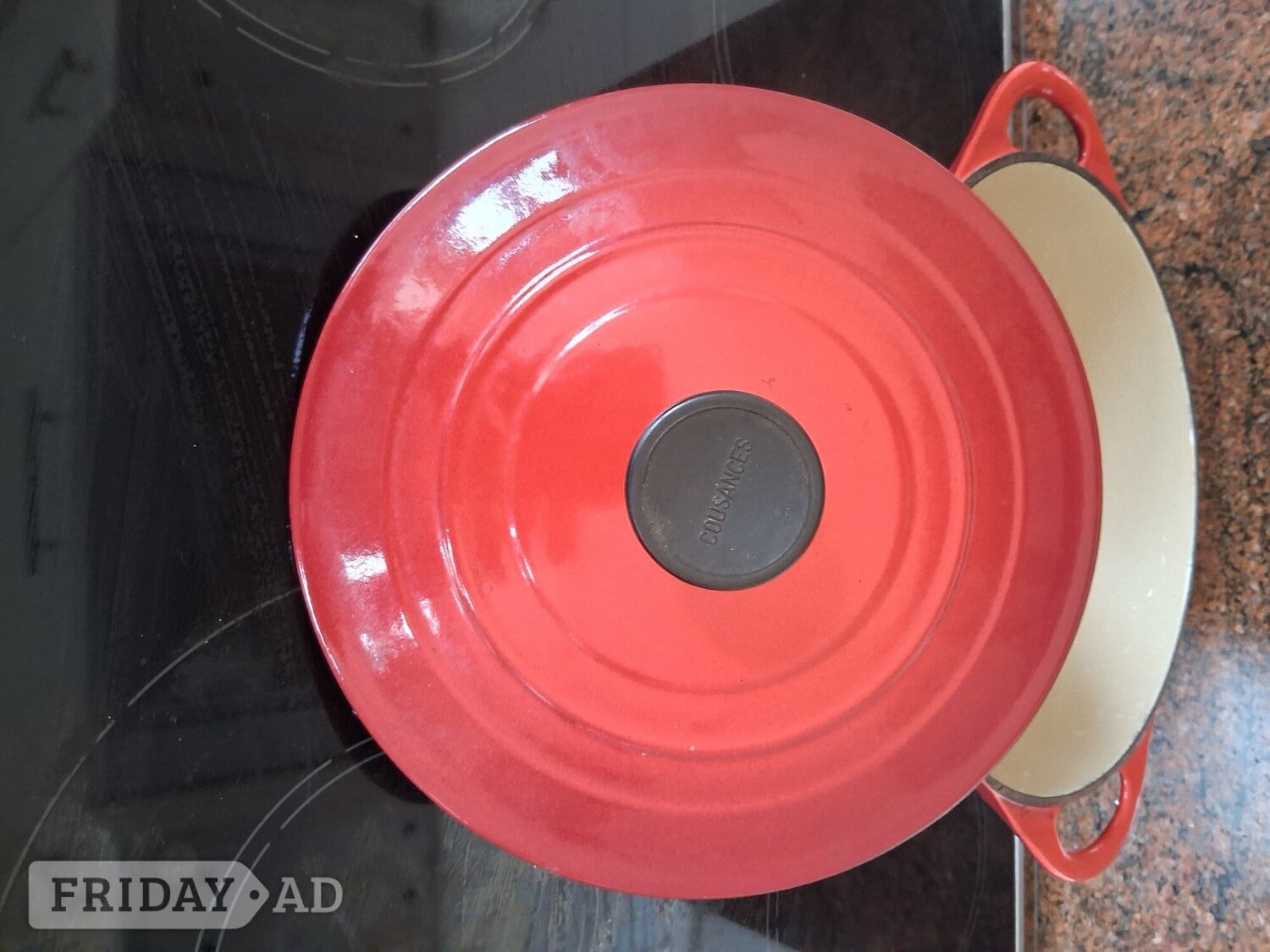 LE CREUSET ROUND CASSEROLE DISH in Bristol