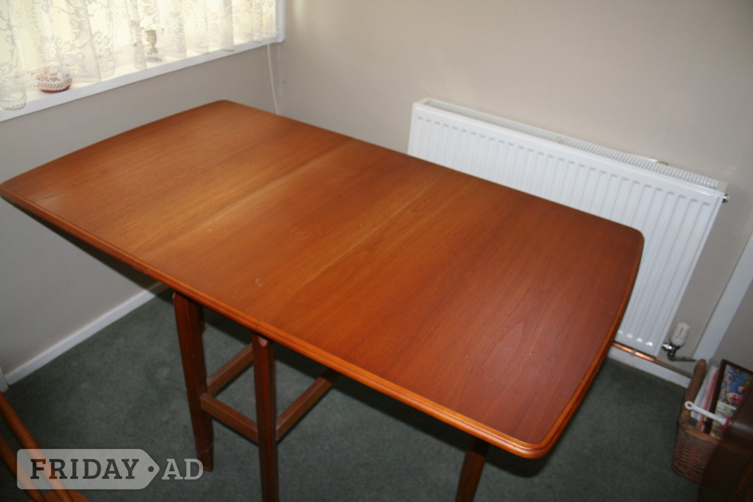1970's Extending Dining table and 4 matching chairs in Buckingham