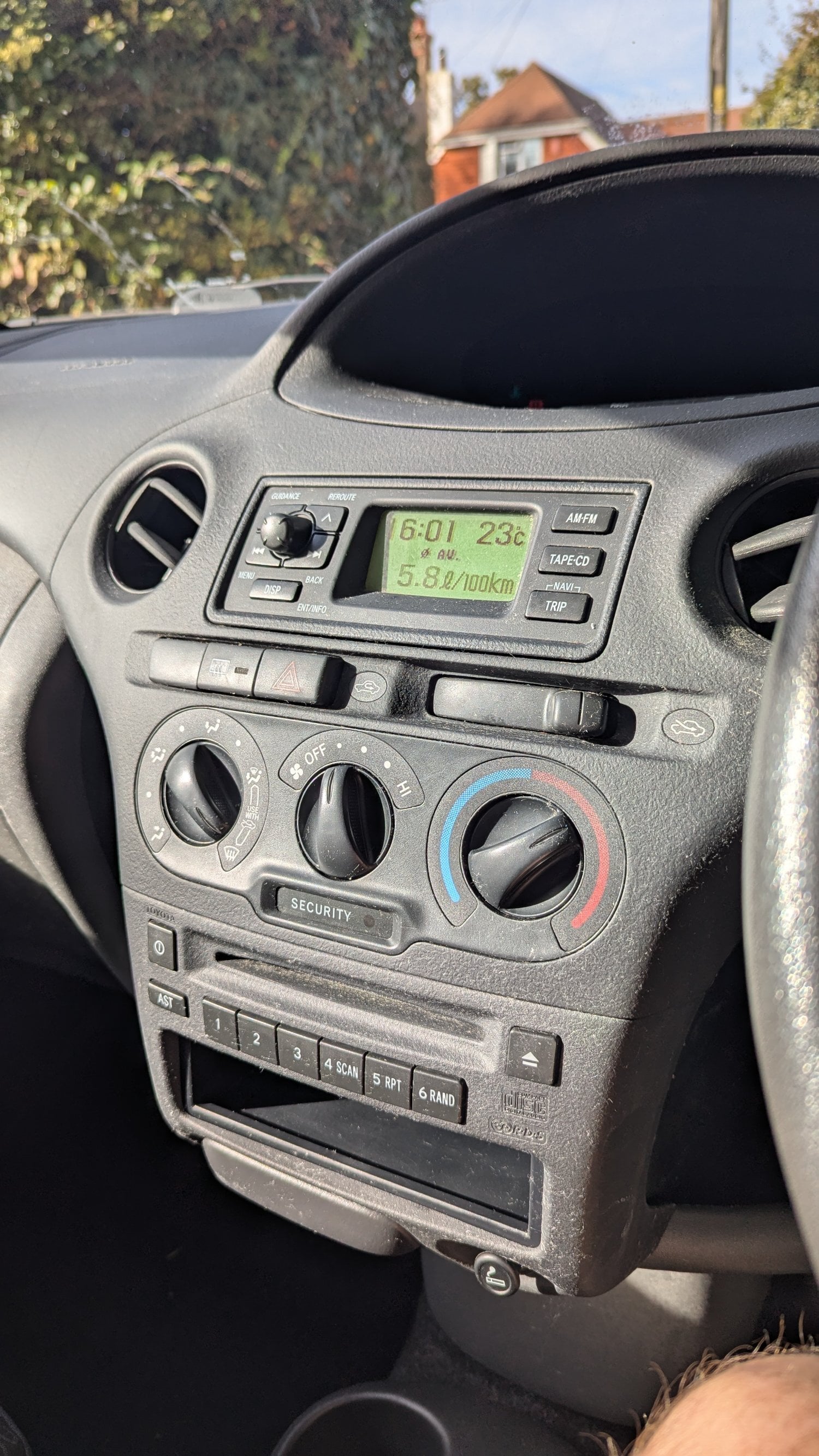 Toyota Yaris vvt-i 1.3 - Cars in Henfield