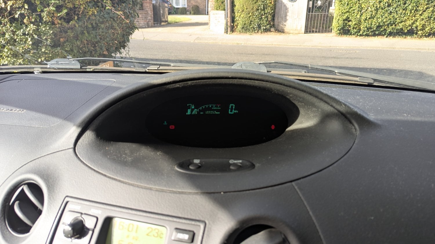 Toyota Yaris vvt-i 1.3 - Cars