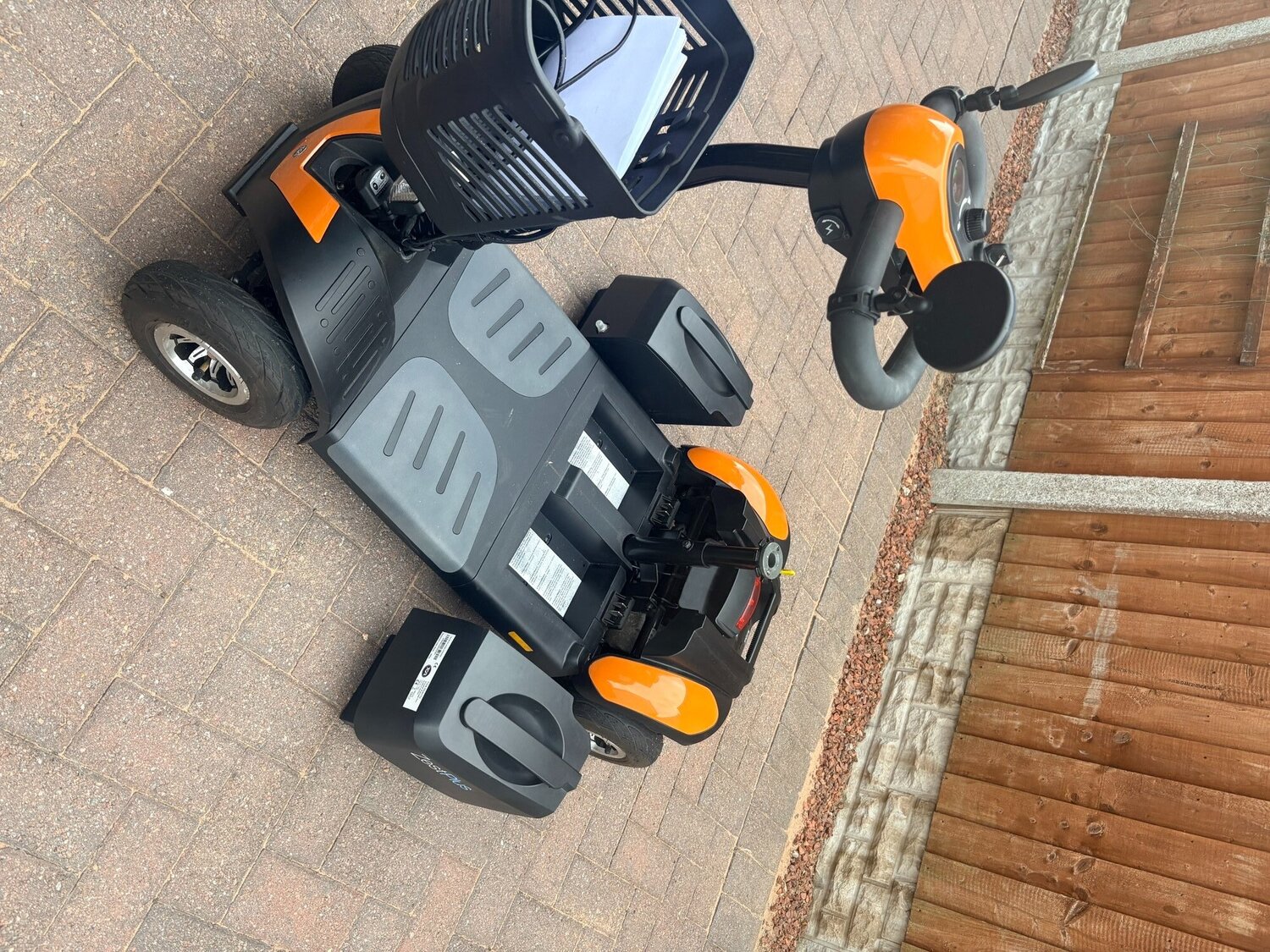 Leeds PRIDE TGA ZEST PLUS BOOT MOBILITY SCOOTER AS NEW