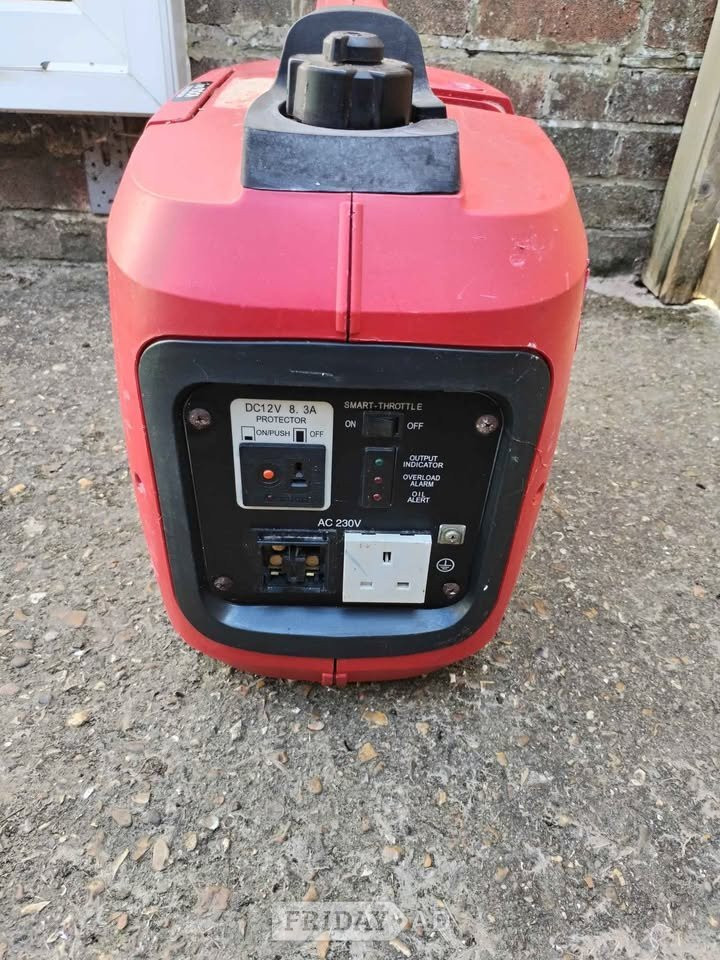 Uckfield Kipor petrol generator 2kw output, non runner