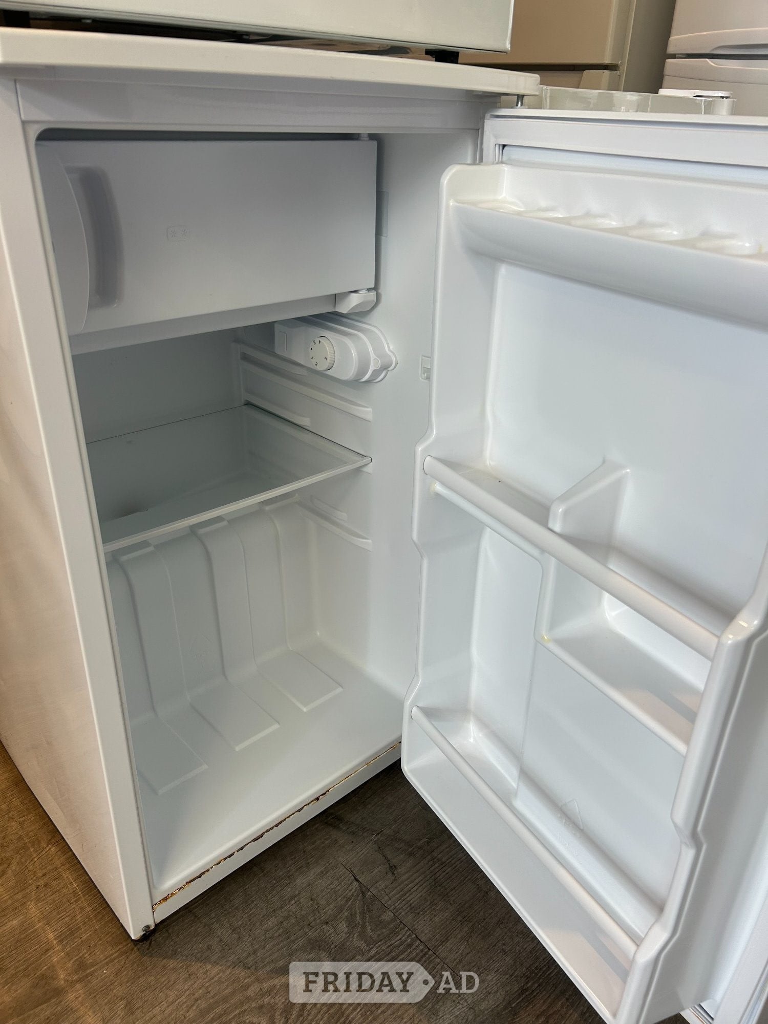 UNDERCOUNTER SMEG FRIDGE