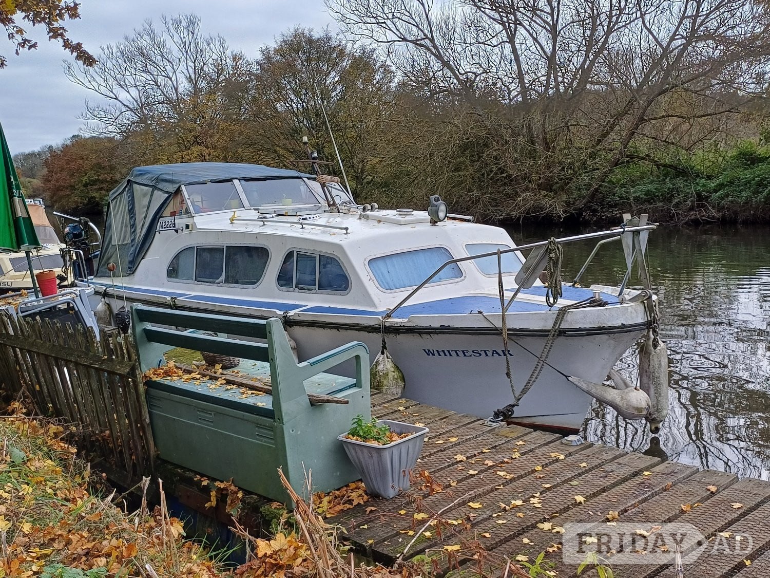 motor boat cabin cruiser Elysian 27 8.23mtrs in Bexley