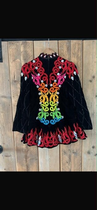 Beautiful Irish Dancing Dress, suit 12-13 year old £200-. Swindon