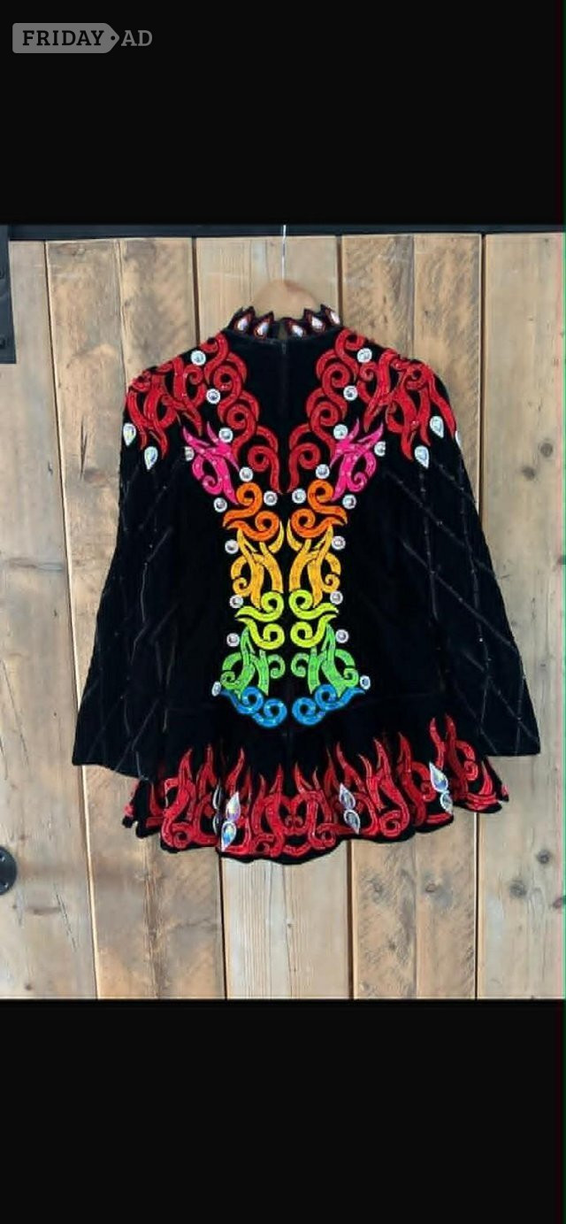 Beautiful Irish Dancing Dress, suit 12-13 year old £200-. Swindon in Swindon