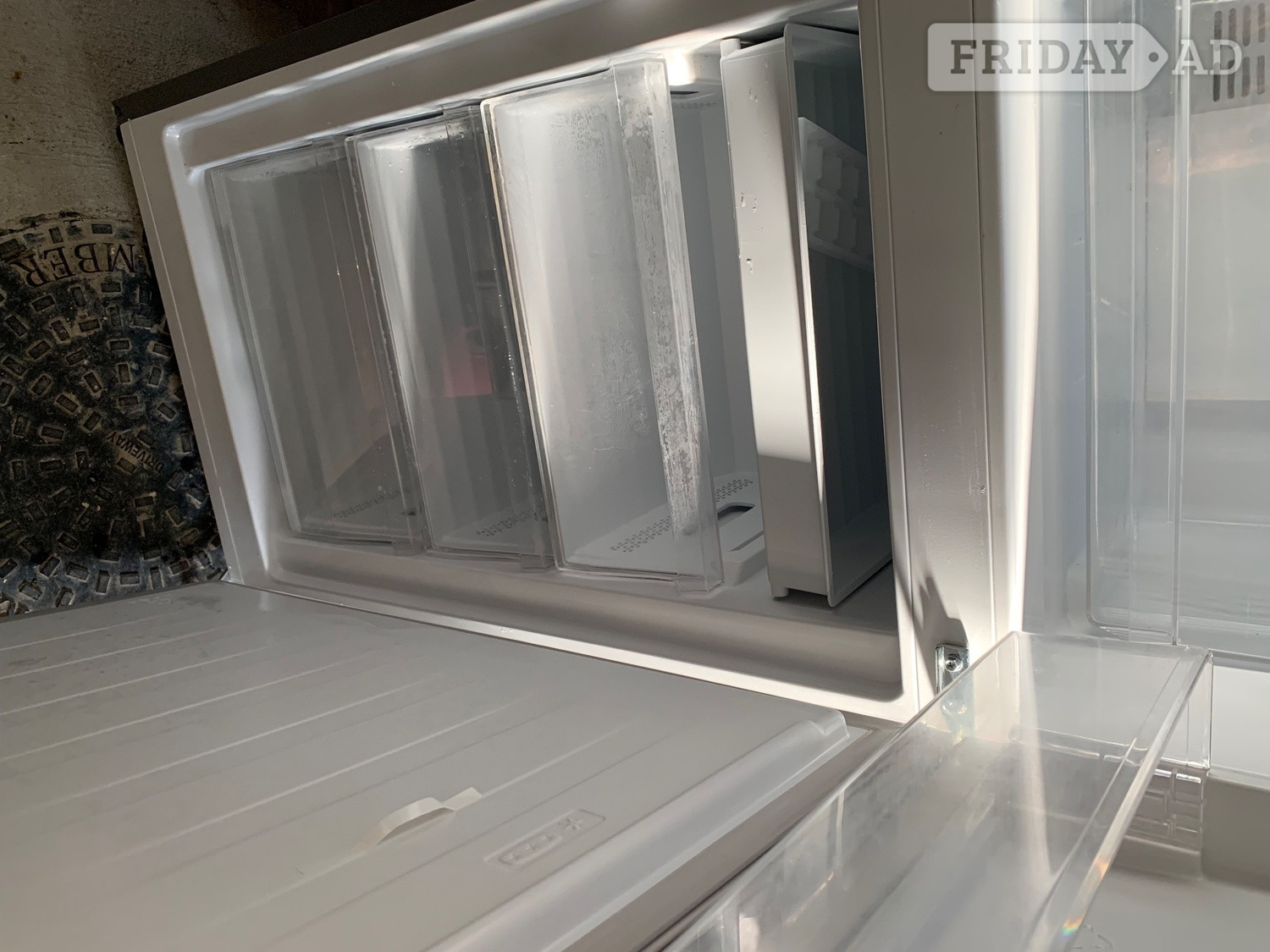 Fridgemaster Frost-Free Fridge Freezer with Water Dispenser - Furniture in Brighton