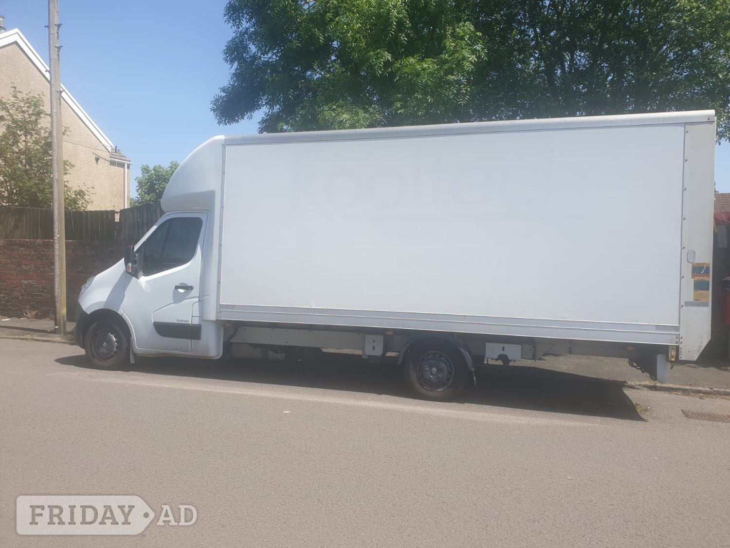 Renault Master XLWB 2.3 Diesel — AdBlue — Tail Lift — Parking Cam - Vans & Commercial Vehicles