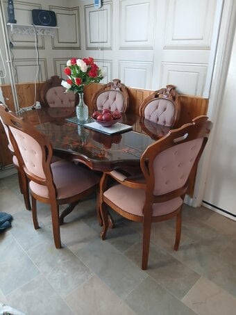 free table and  6 chairs