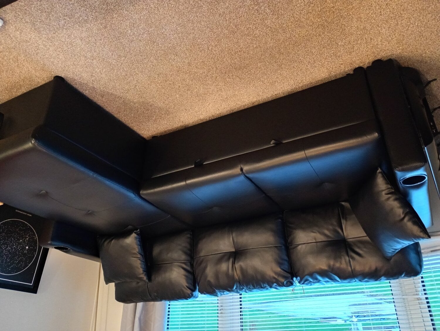 Sofa, with chaise and pull out bed, and storage - Furniture in Maidstone