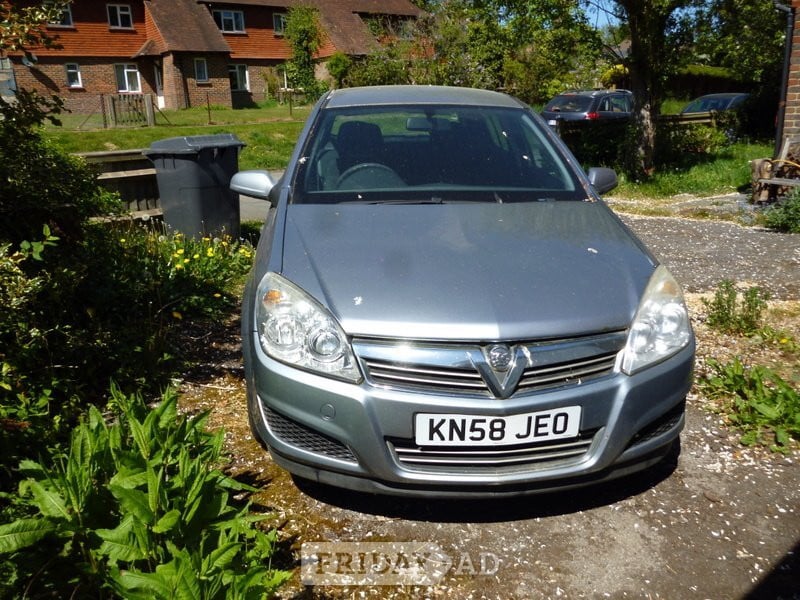 [ berth ]Vauxhall Astra