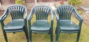 Garden table and chairs..