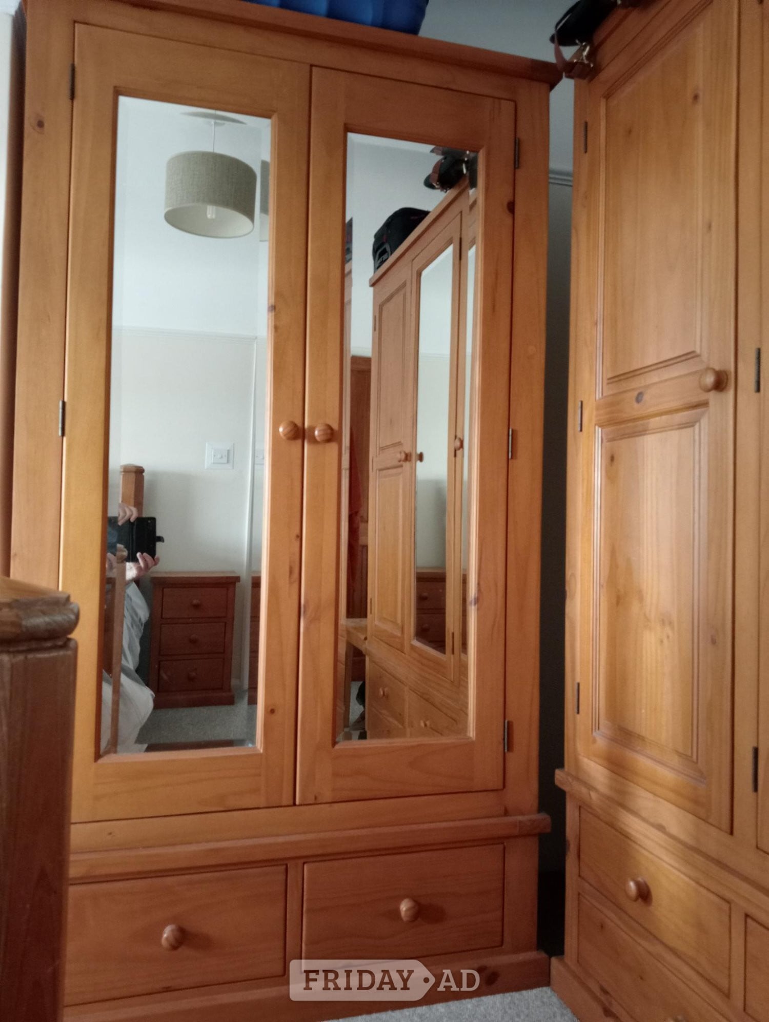 Bognor Regis Matching solid wood quality bedroom furniture - Great condition