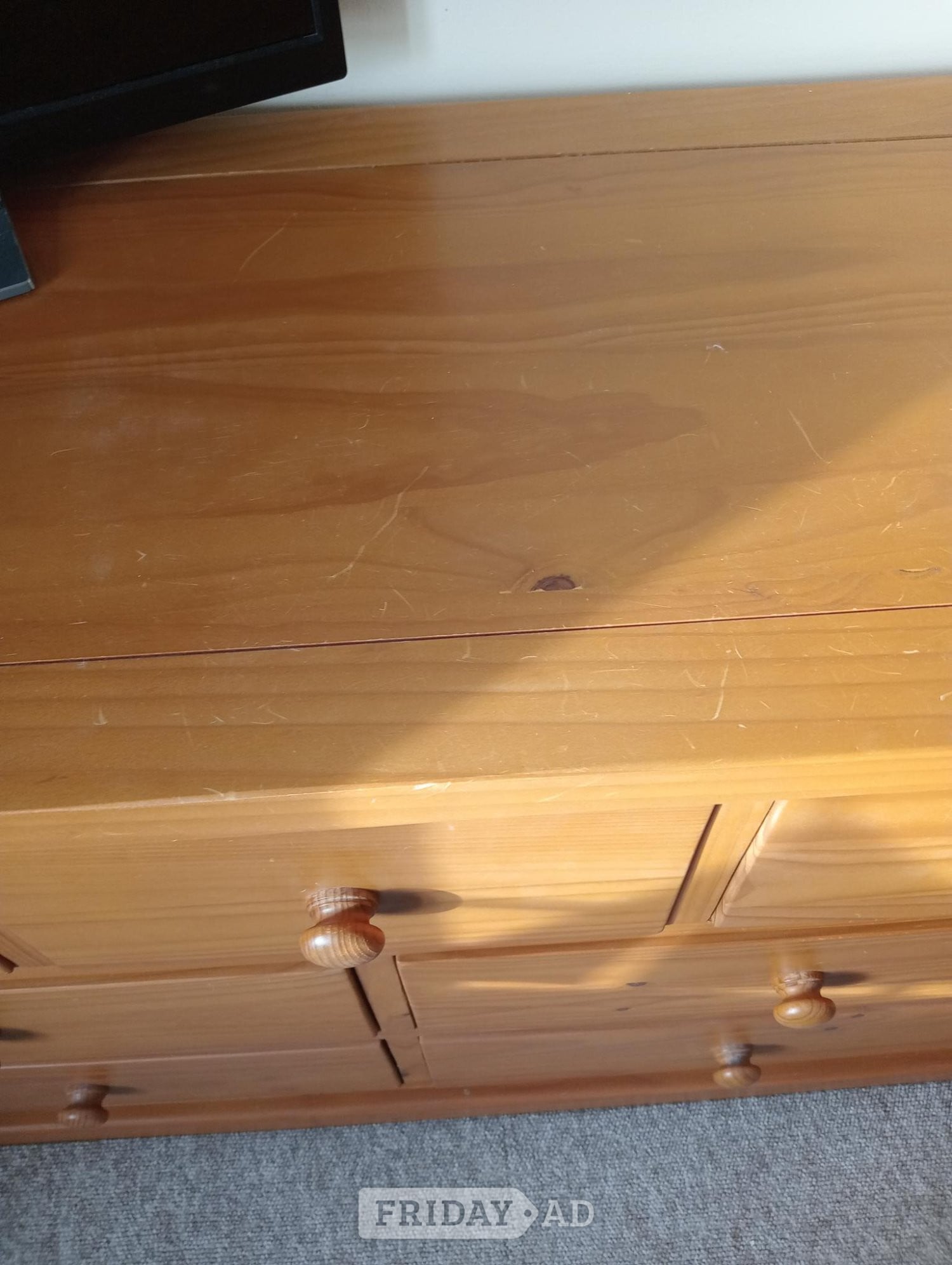 Matching solid wood quality bedroom furniture - Great condition - Furniture