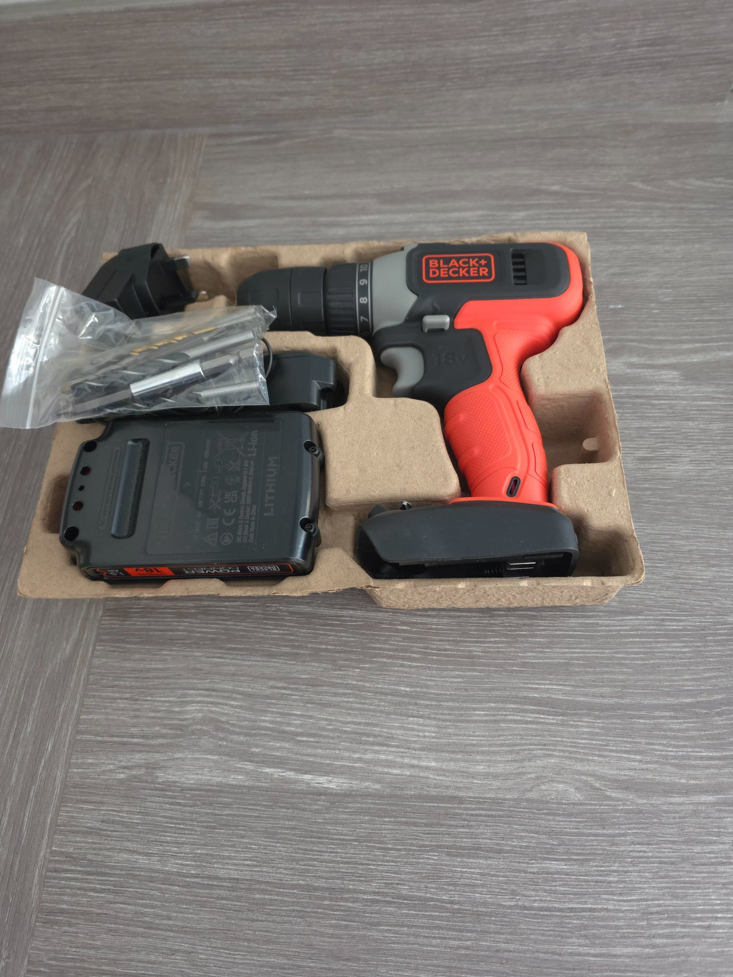 BRAND NEW IN BOX BLACK AND DECKER  CORDLESS DRILL  