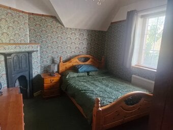 Double room to let in house share , Worthing