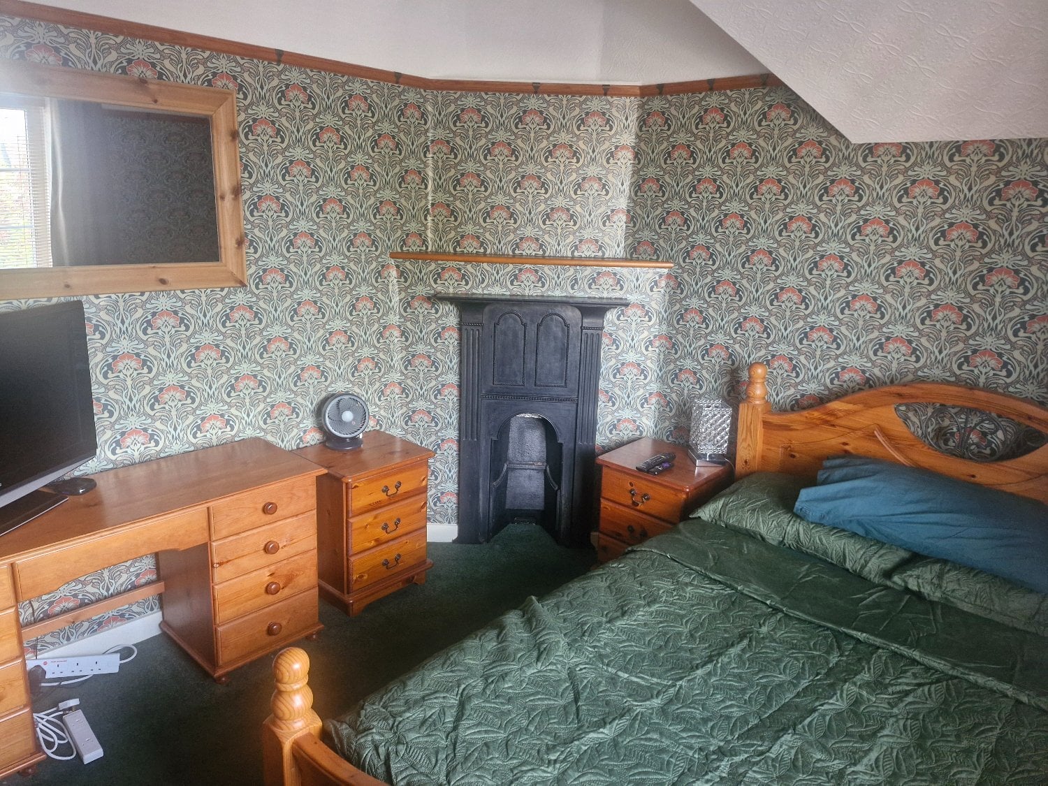Double room to let in house share , Worthing - Rooms in Worthing
